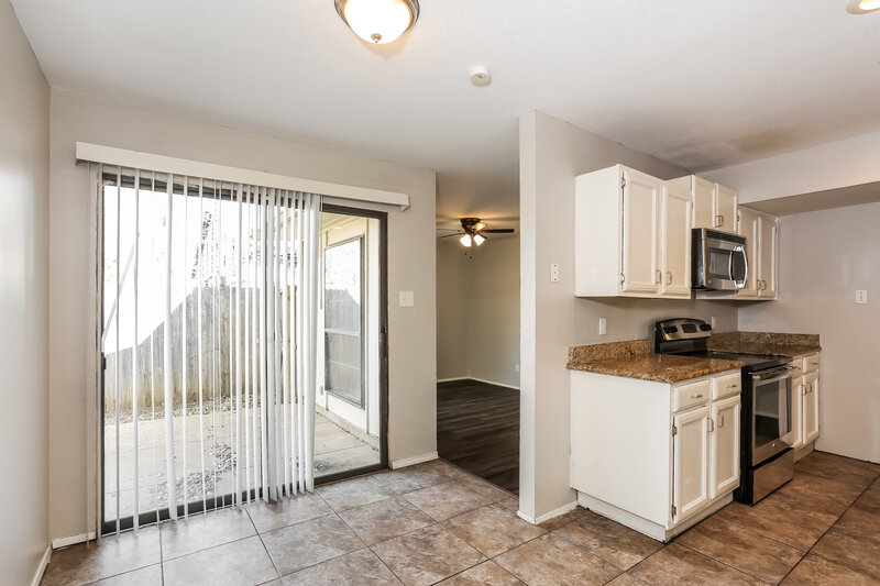 1,975/Mo, 7521 Kingsmill Terrace Fort Worth, TX 76112 Dining Room View