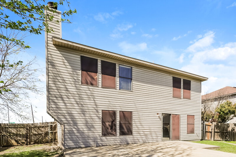 2,095/Mo, 3505 Chapel Pointe Trail Fort Worth, TX 76116 Rear View