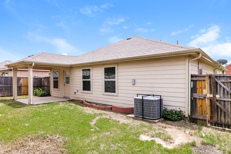 1,815/Mo, 2233 Sims Dr Fort Worth, TX 76119 Rear View
