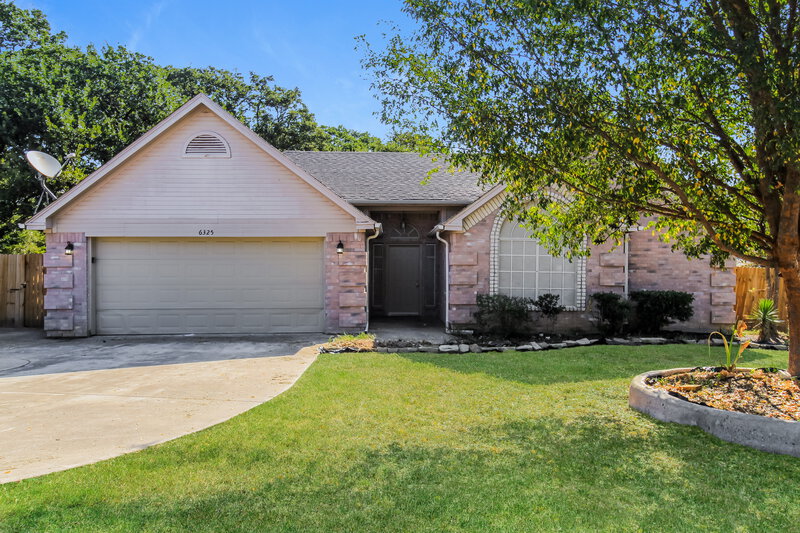 2,210/Mo, 6325 Hartman Rd Forest Hill, TX 76119 External View