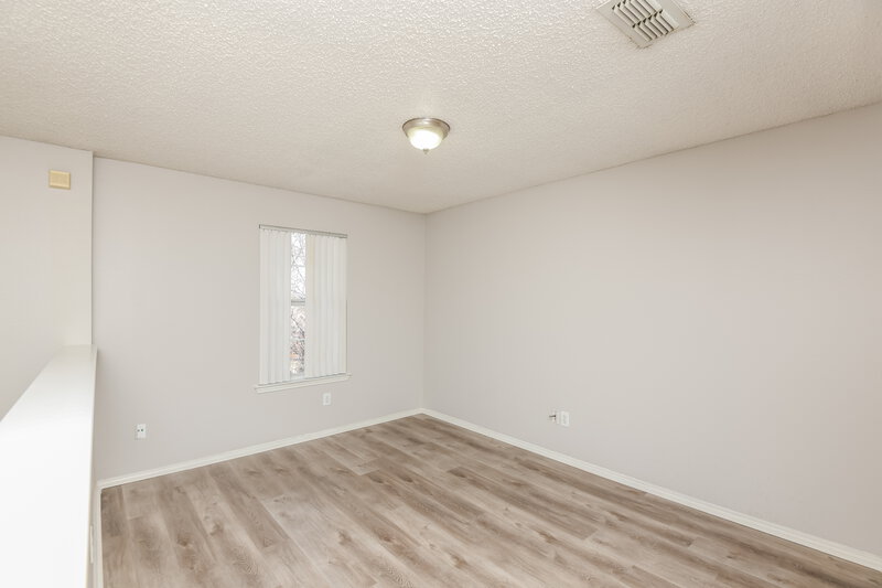 1,910/Mo, 8012 Whitney Ln Fort Worth, TX 76120 Bedroom View