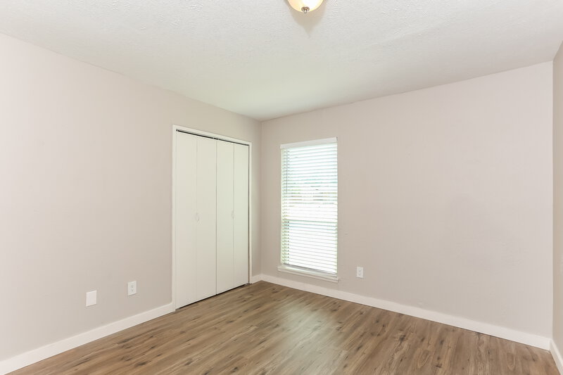 1,865/Mo, 6933 Sandstone Ct Fort Worth, TX 76120 Bedroom View 2