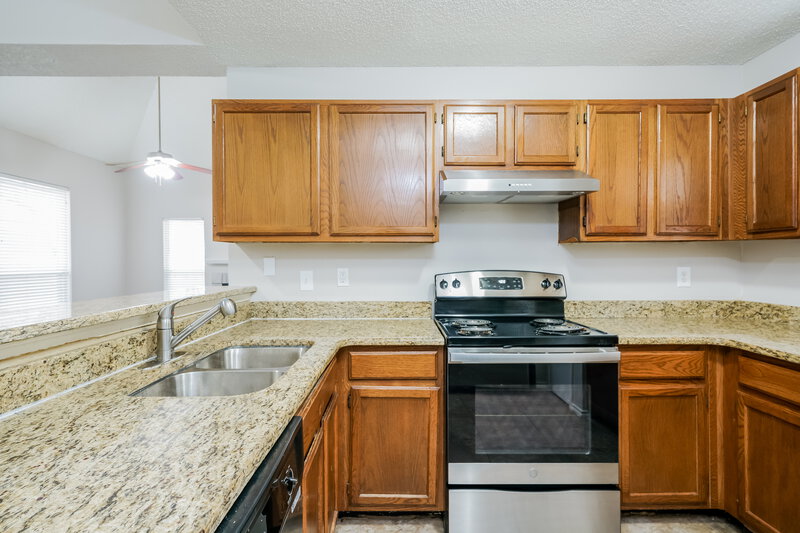 2,085/Mo, 7456 Arbor Hill Dr Fort Worth, TX 76120 Kitchen View