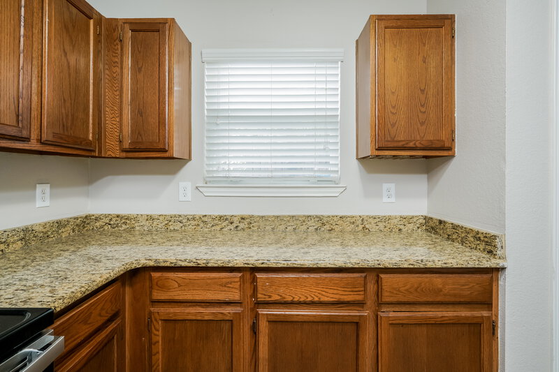 2,085/Mo, 7456 Arbor Hill Dr Fort Worth, TX 76120 Kitchen View 2