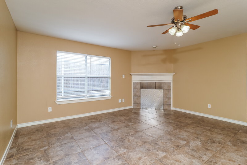2,130/Mo, 8105 Colbi Ln Fort Worth, TX 76120 Living Room View 2