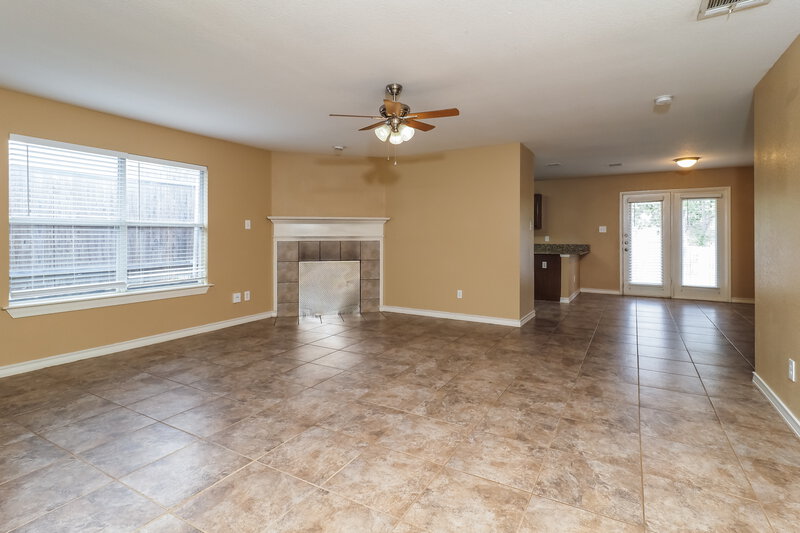 2,130/Mo, 8105 Colbi Ln Fort Worth, TX 76120 Living Room View 3