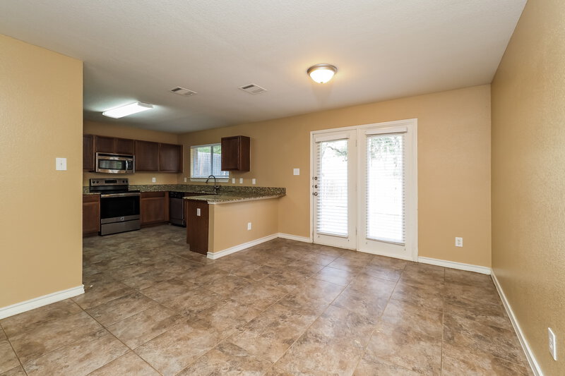 2,130/Mo, 8105 Colbi Ln Fort Worth, TX 76120 Dining Room View 2