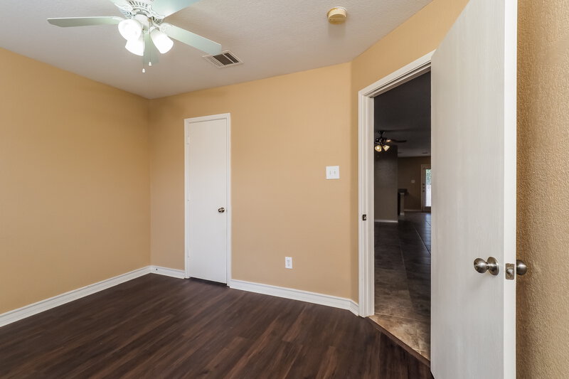 2,130/Mo, 8105 Colbi Ln Fort Worth, TX 76120 Bedroom View 4