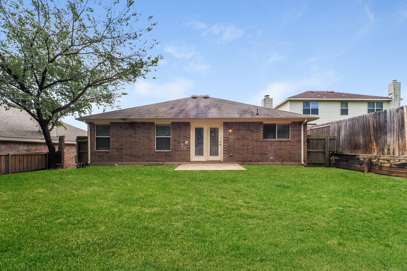 2,130/Mo, 8105 Colbi Ln Fort Worth, TX 76120 Rear View