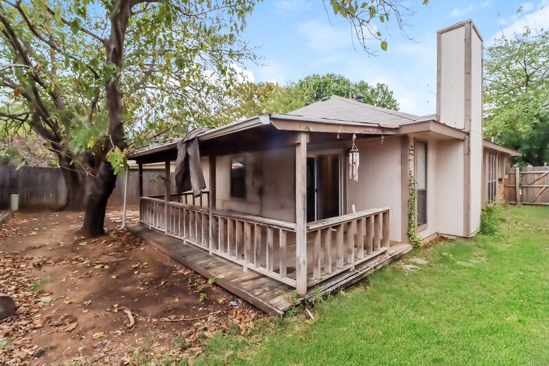 0/Mo, 620 Sandy Trail Fort Worth, TX 76120 Rear View 2