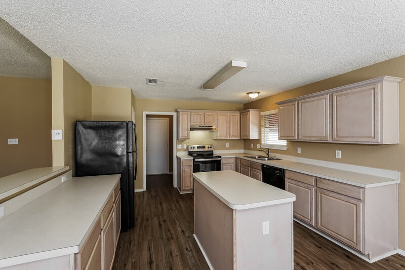 1,955/Mo, 4008 Cypress Gardens Dr Fort Worth, TX 76123 Kitchen View