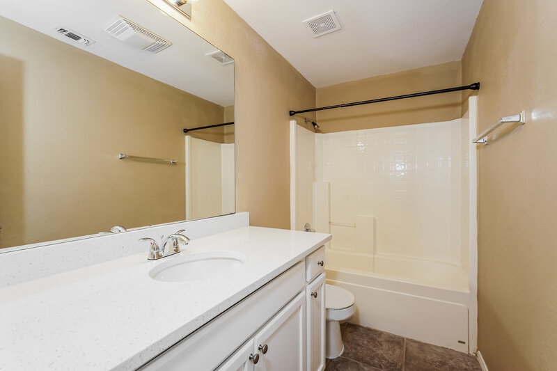 1,955/Mo, 4008 Cypress Gardens Dr Fort Worth, TX 76123 Bathroom View