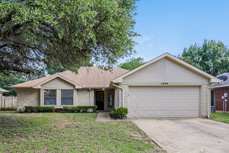 2,100/Mo, 3309 Creekwood Ln Fort Worth, TX 76123 External View