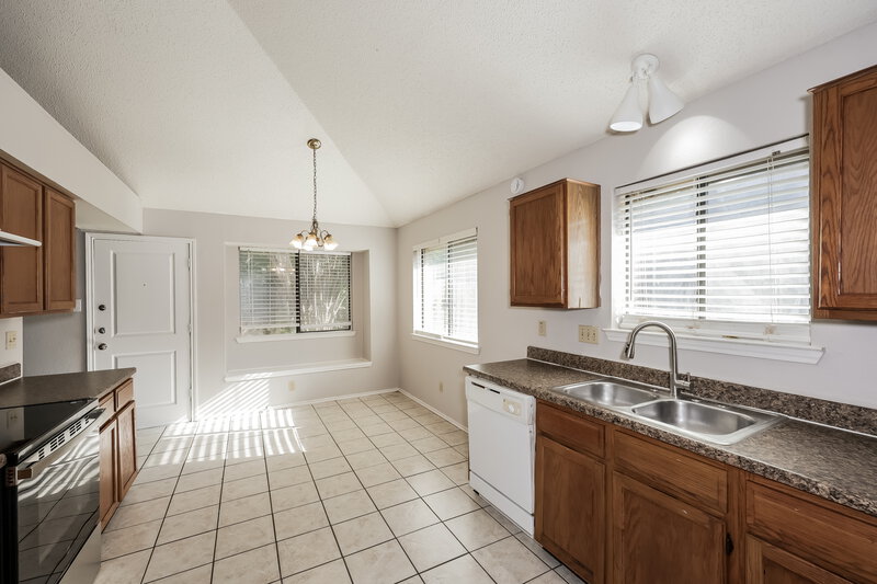 2,100/Mo, 3309 Creekwood Ln Fort Worth, TX 76123 Kitchen View