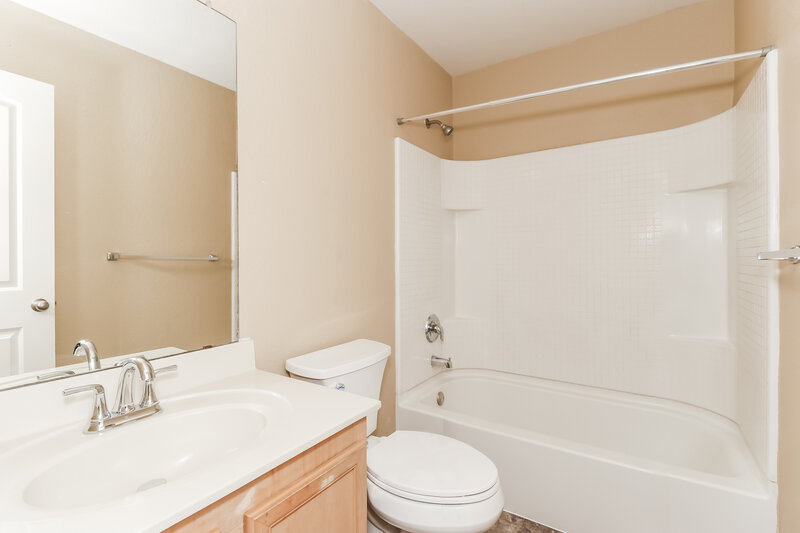 2,619/Mo, 9224 St Martin Rd Fort Worth, TX 76123 Bathroom View