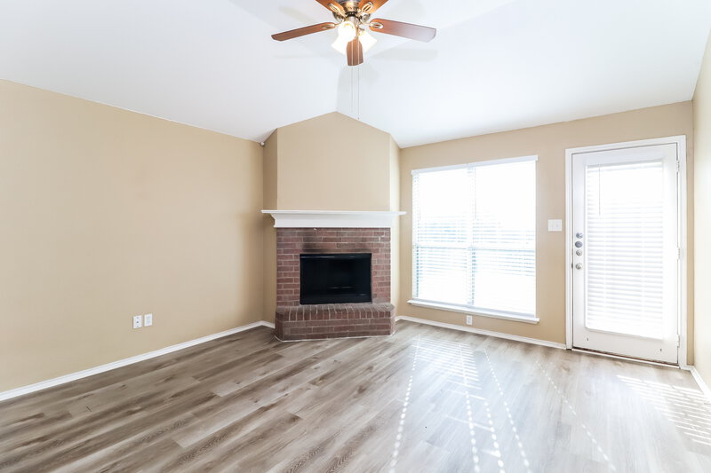 2,025/Mo, 7549 Diamond Springs Trail Fort Worth, TX 76123 Living Room View