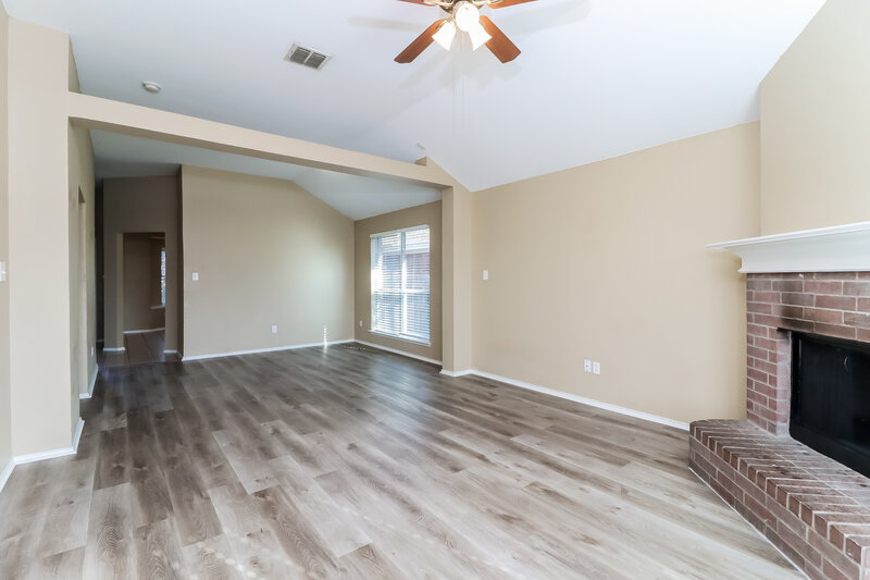 2,025/Mo, 7549 Diamond Springs Trail Fort Worth, TX 76123 Living Room View 2