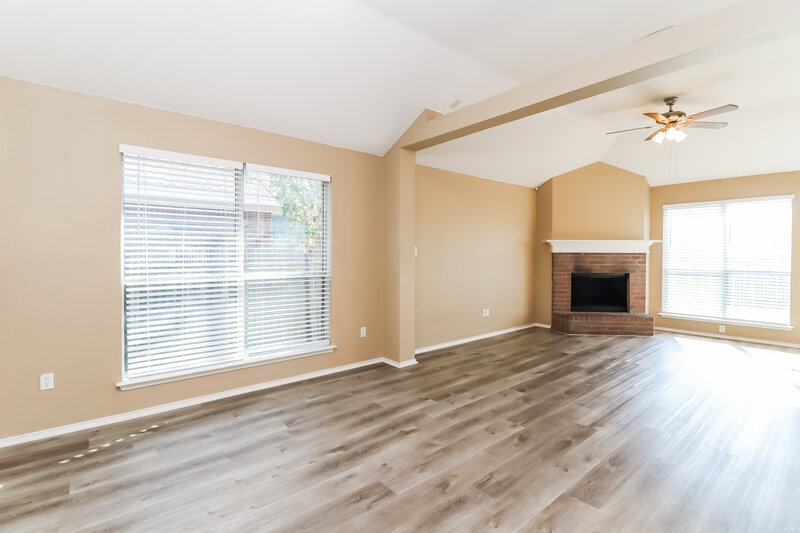 2,025/Mo, 7549 Diamond Springs Trail Fort Worth, TX 76123 Living Room View 3