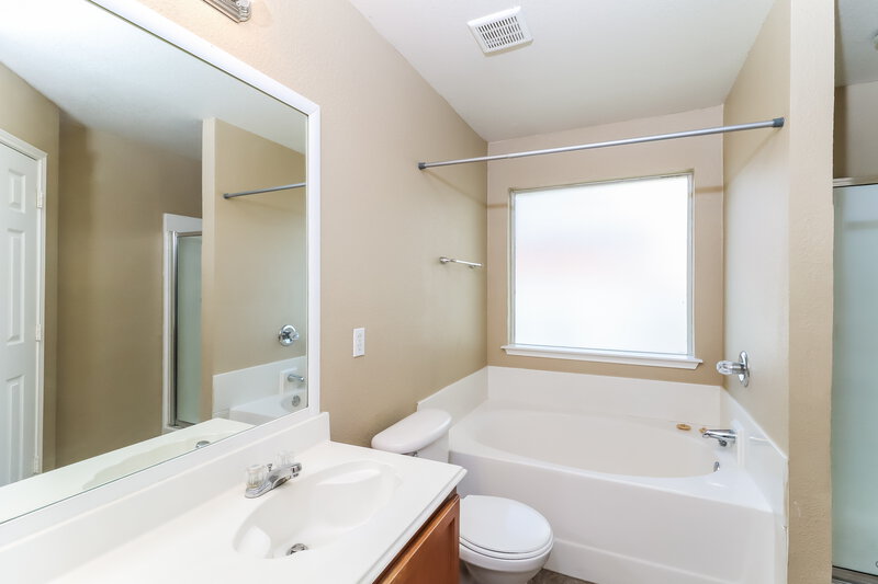 2,025/Mo, 7549 Diamond Springs Trail Fort Worth, TX 76123 Main Bathroom View