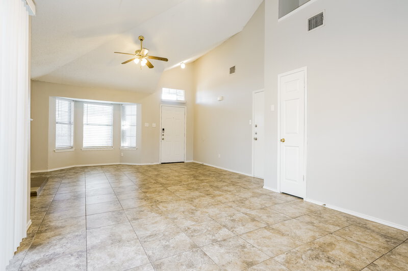 1,865/Mo, 8420 Cloverglen Ln Fort Worth, TX 76123 Living Room View 3