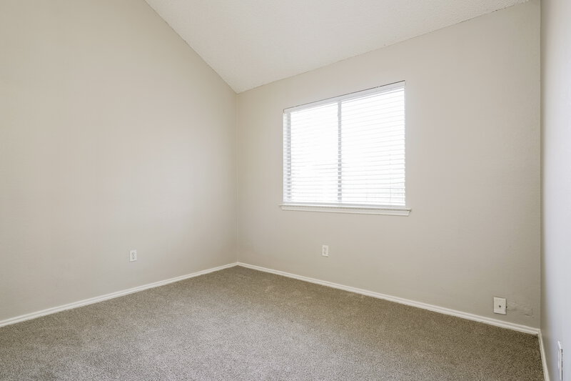 1,865/Mo, 8420 Cloverglen Ln Fort Worth, TX 76123 Bedroom View 2