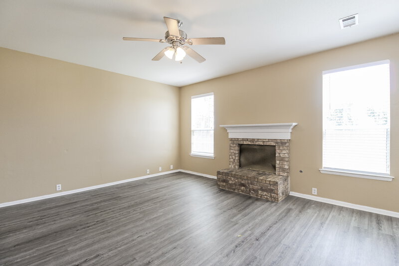 2,615/Mo, 3029 Gettysburg Ln Fort Worth, TX 76123 Living Room View 3