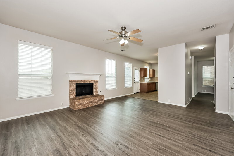 2,225/Mo, 3029 Gettysburg Ln Fort Worth, TX 76123 Living Room View 2
