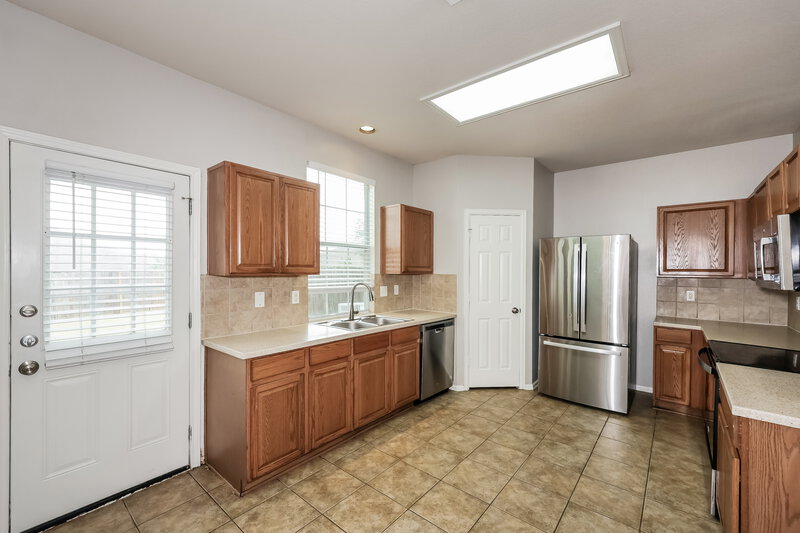 2,225/Mo, 3029 Gettysburg Ln Fort Worth, TX 76123 Kitchen View