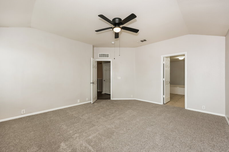 2,225/Mo, 3029 Gettysburg Ln Fort Worth, TX 76123 Main Bedroom View 2