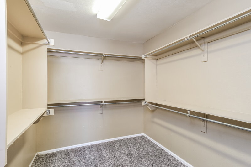 2,615/Mo, 3029 Gettysburg Ln Fort Worth, TX 76123 Walk In Closet View