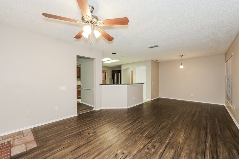 2,495/Mo, 8204 Marie Ln Fort Worth, TX 76123 Living Room View