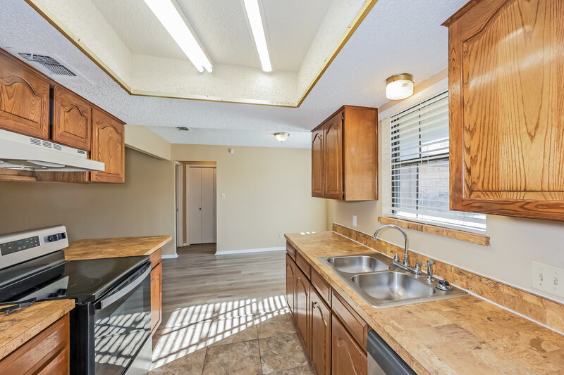1,775/Mo, 1825 Prince Dr Benbrook, TX 76126 Kitchen View