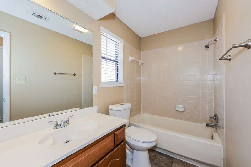 1,775/Mo, 1825 Prince Dr Benbrook, TX 76126 Bathroom View