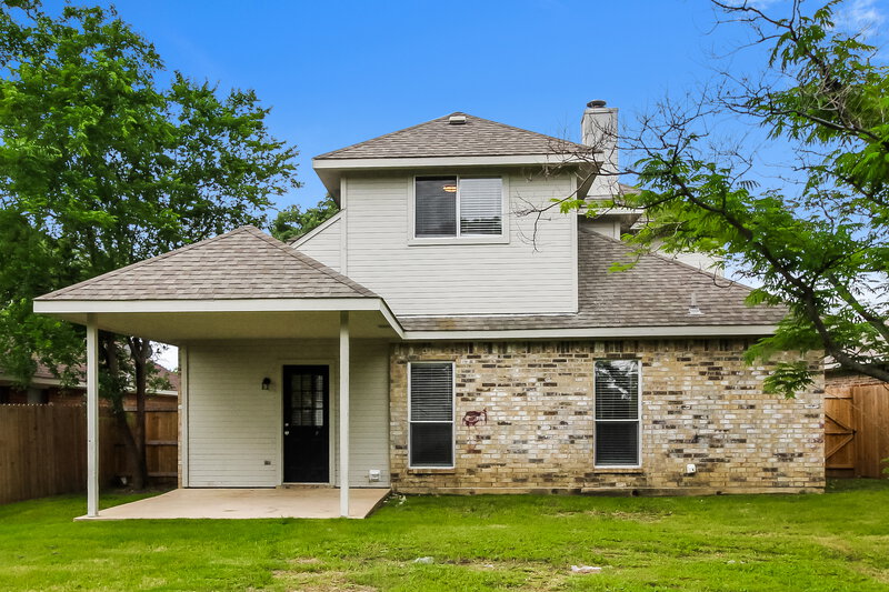 3,130/Mo, 1753 Overland St Fort Worth, TX 76131 Rear View