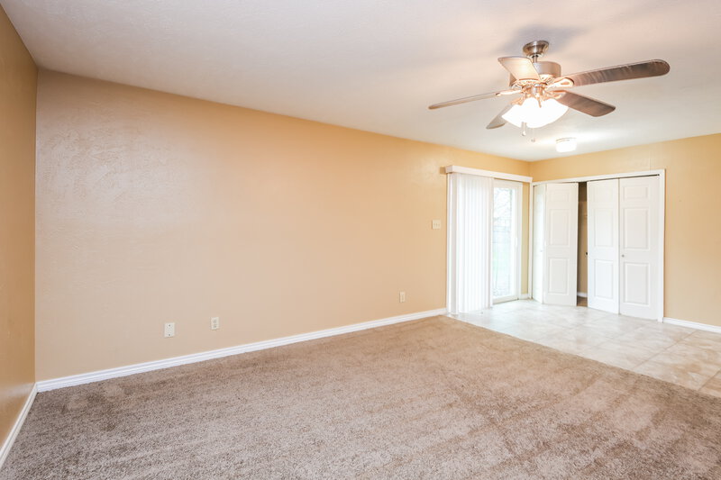 2,420/Mo, 2255 Goldleaf Ct Fort Worth, TX 76131 Living Room View 3