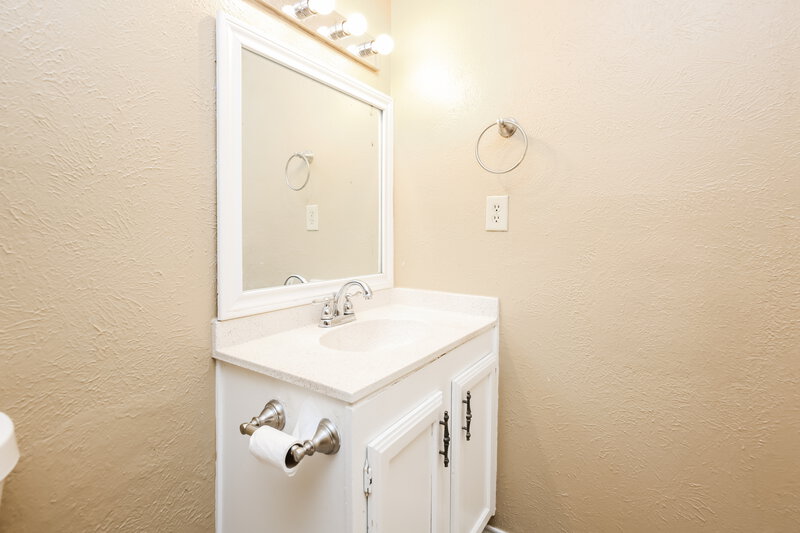 2,420/Mo, 2255 Goldleaf Ct Fort Worth, TX 76131 Powder Room View