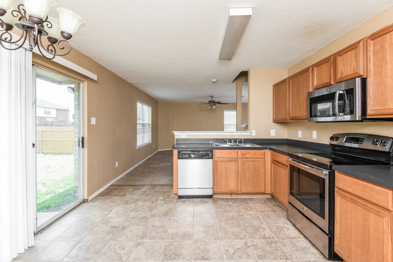 2,350/Mo, 949 Canary Dr Saginaw, TX 76131 Dining Room View