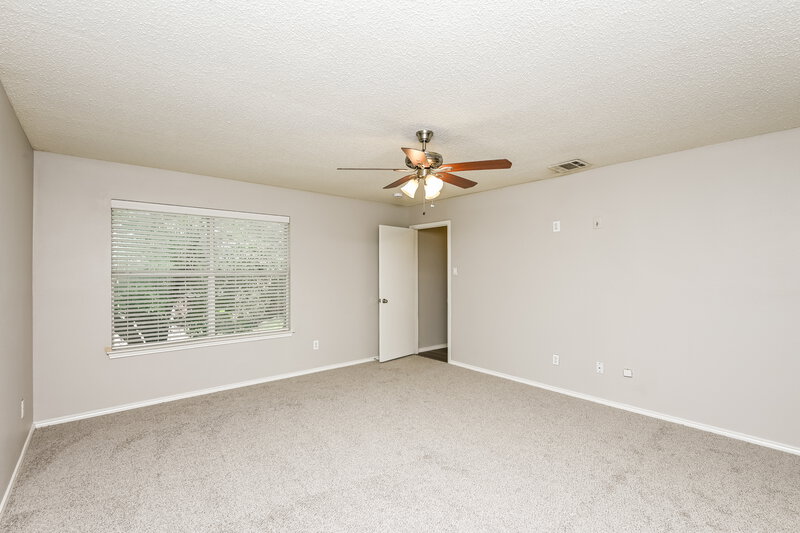1,945/Mo, 949 Canary Dr Saginaw, TX 76131 Main Bedroom View