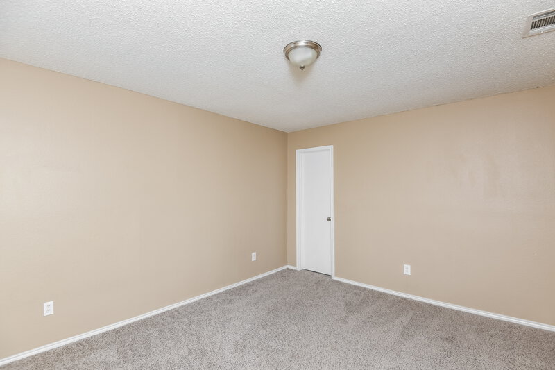 2,350/Mo, 949 Canary Dr Saginaw, TX 76131 Bedroom View 2