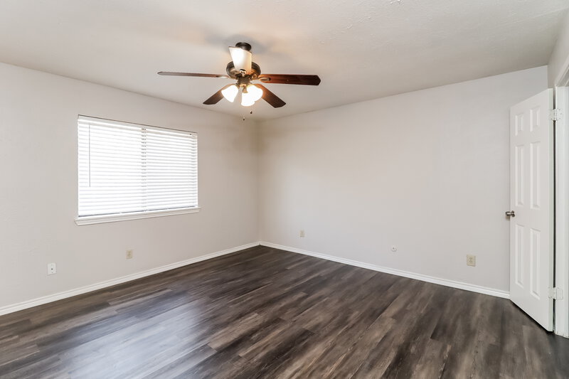1,795/Mo, 7805 Whirlwind Dr Fort Worth, TX 76133 Main Bedroom View