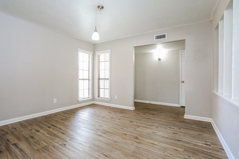 2,460/Mo, 4141 Yellowleaf Dr Fort Worth, TX 76133 Dining Room View