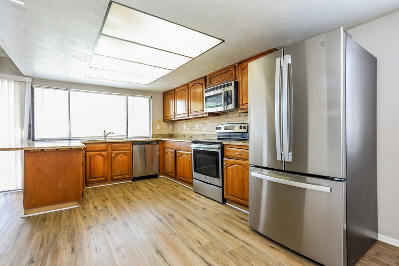 2,460/Mo, 4141 Yellowleaf Dr Fort Worth, TX 76133 Kitchen View
