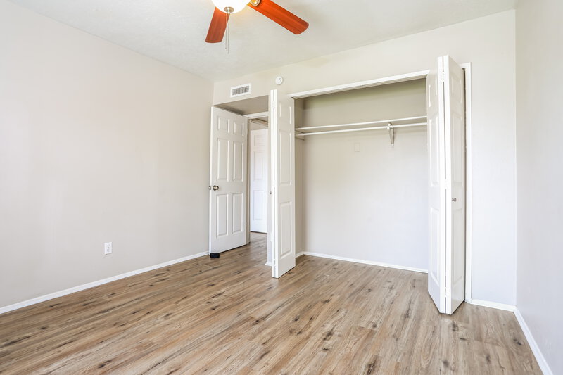 2,460/Mo, 4141 Yellowleaf Dr Fort Worth, TX 76133 Bedroom View