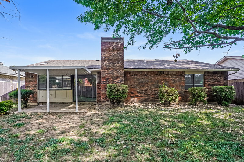 2,265/Mo, 4141 Yellowleaf Dr Fort Worth, TX 76133 Rear View