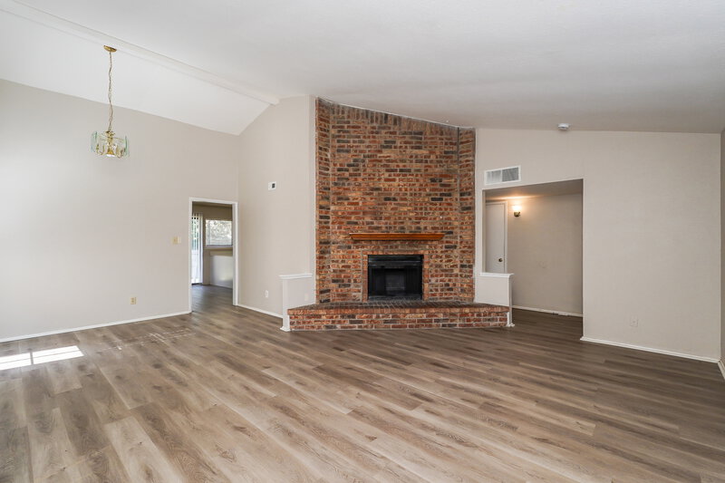 1,760/Mo, 3913 Horizon Pl Fort Worth, TX 76133 Living Room View 3
