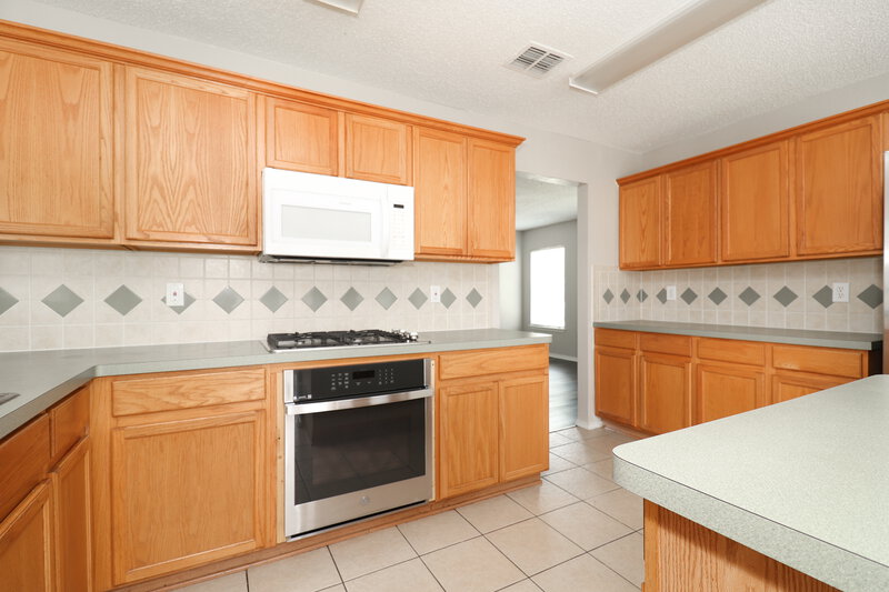 2,635/Mo, 4668 Cool Ridge Ct Fort Worth, TX 76133 Kitchen View