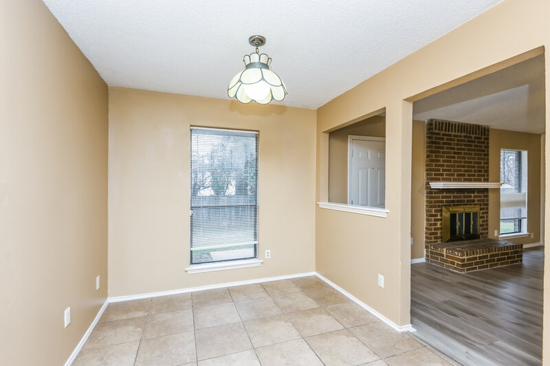 1,755/Mo, 2854 Southpark Ln Fort Worth, TX 76133 Breakfast Nook View