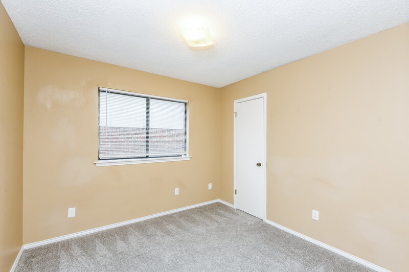 1,755/Mo, 2854 Southpark Ln Fort Worth, TX 76133 Bedroom View 2