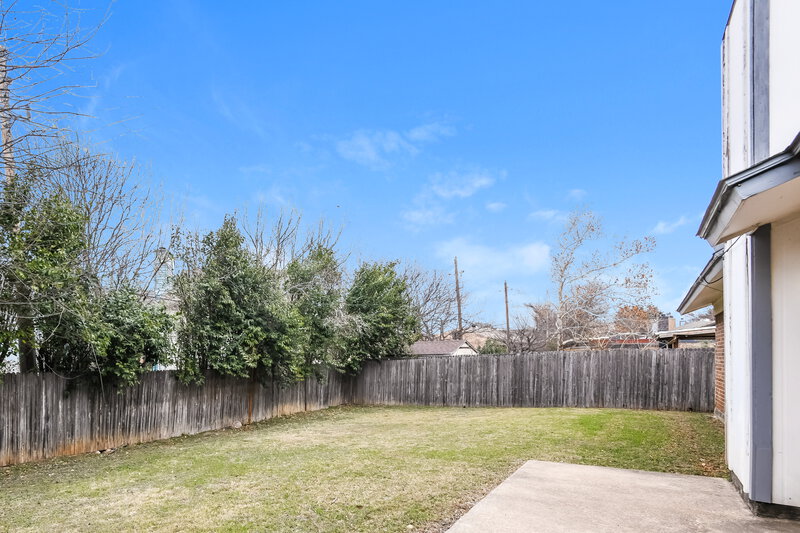 1,755/Mo, 2854 Southpark Ln Fort Worth, TX 76133 Rear View