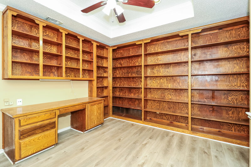 2,115/Mo, 4900 Barberry Dr Fort Worth, TX 76133 Study View